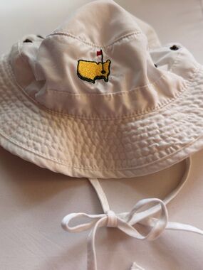 Kids Youth AUGUSTA MASTERS Golf White Bucket Hat Yellow Golf Logo No Flaws